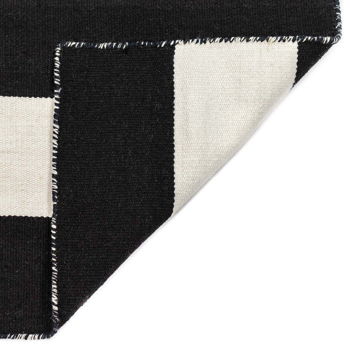 Black | 2' x 3'