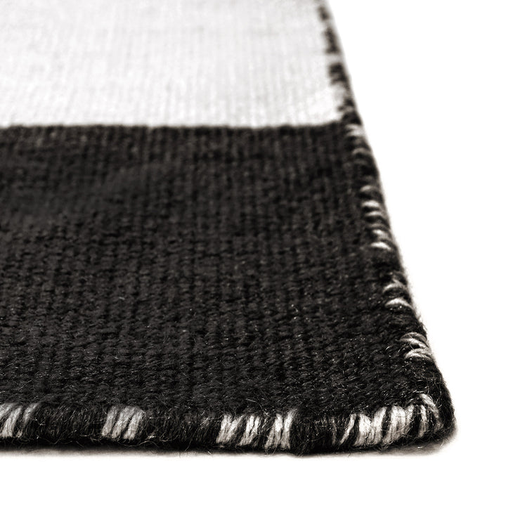 Black | 2' x 3'