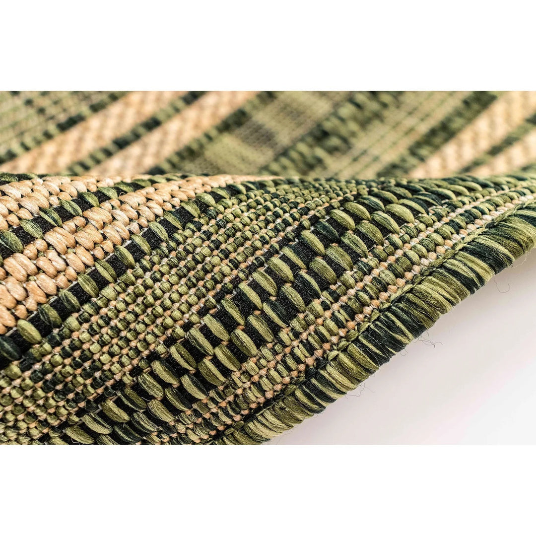 Green | 4'10" x 7'6"