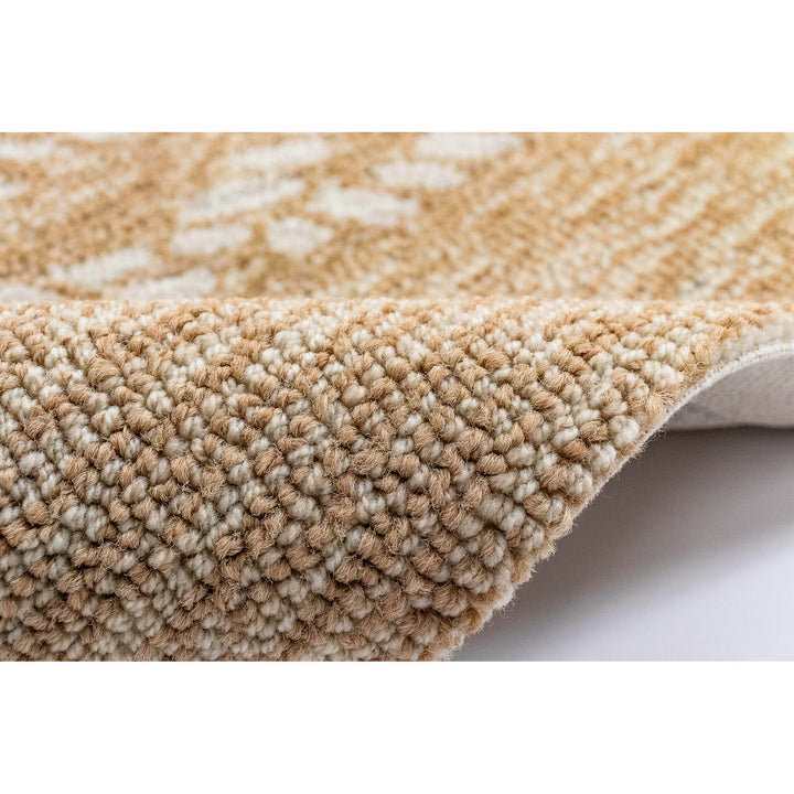 Neutral | 1'8" x 2'6"
