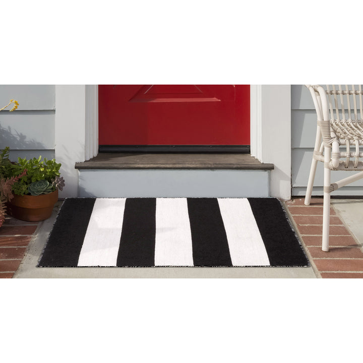 Black | 2' x 3'