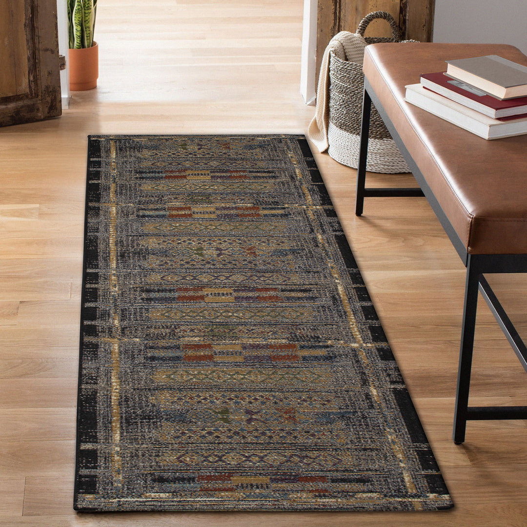 Black | 1'11" x 4'11"