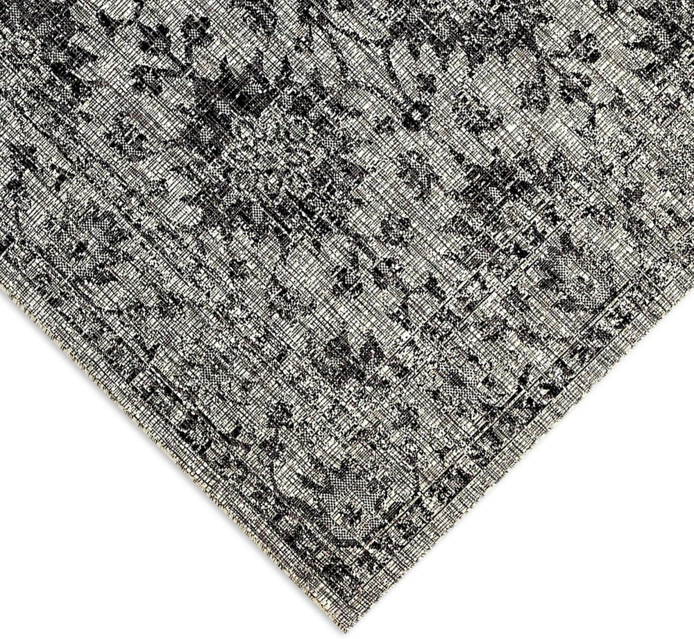 Black | 1'11" x 4'11"