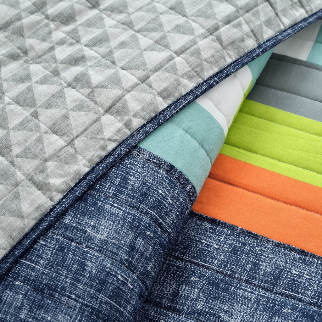 Shelly Stripe Quilt Set Lush Decor LushDecor