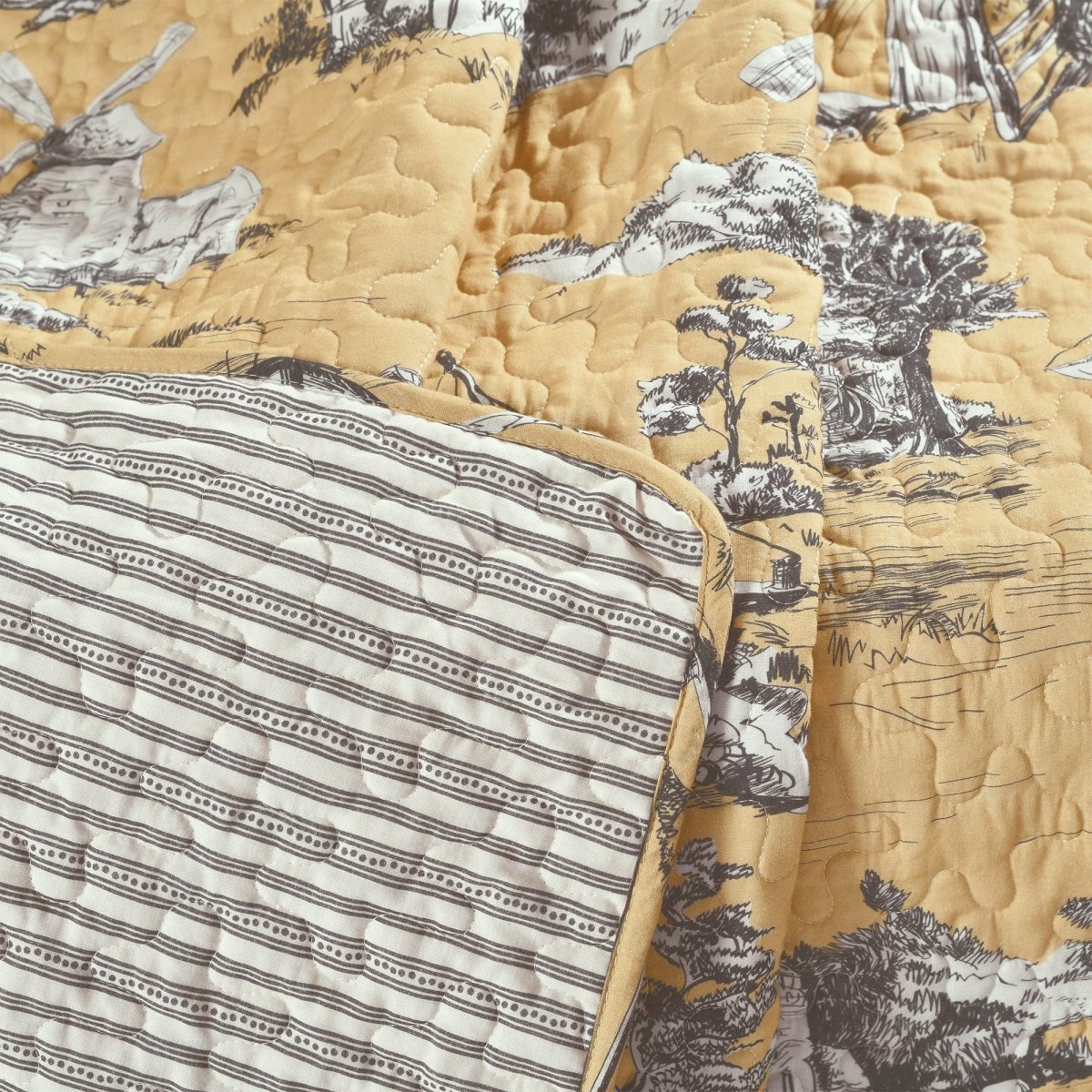 French Country Toile Throw | Lush Decor | www.lushdecor.com – LushDecor