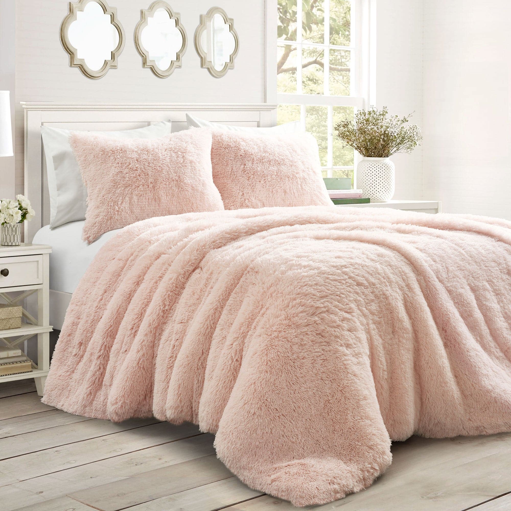 Bedding Bundle: Ariana Flower Quilt Set + Emma Faux Fur Comforter Set
