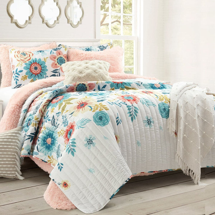 Bedding Bundle: Ariana Flower Quilt Set + Emma Faux Fur Comforter Set
